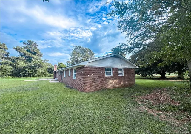 Homes for sale in Saint Pauls, NC | 2879 County Line Rd, Saint Pauls, NC 28384 | MLS# 763575