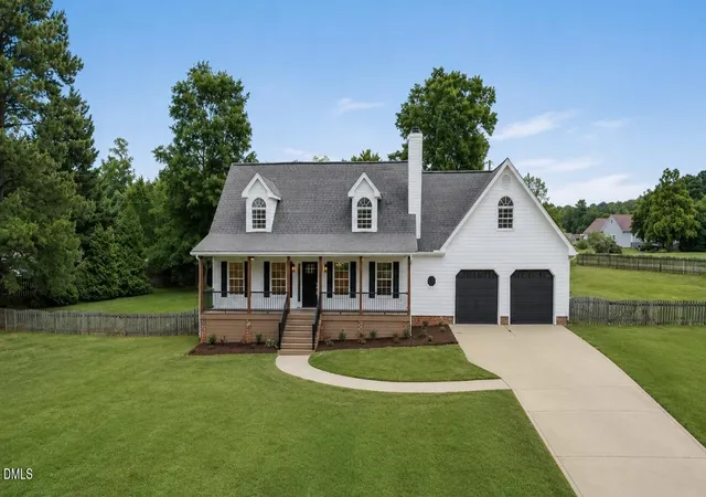 Homes for sale in Apex, NC | 3700 Crooked Brook Trl, Apex, NC 27539 | MLS# 10171168
