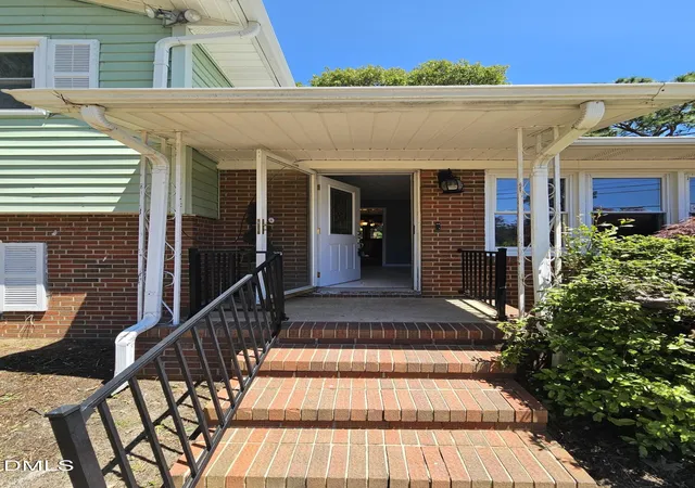 3rd image of 4603 Rosehill Rd, Fayetteville, NC 28311 | MLS# 10171483