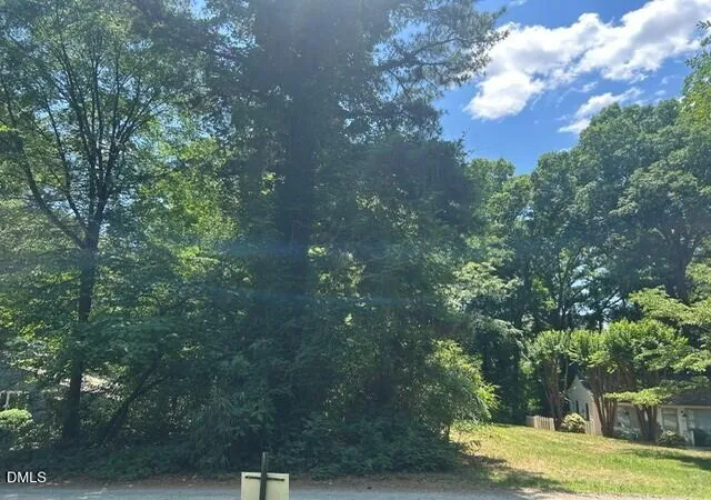 3rd image of 121 Justice St, Chapel Hill, NC 27516 | MLS# 10171606