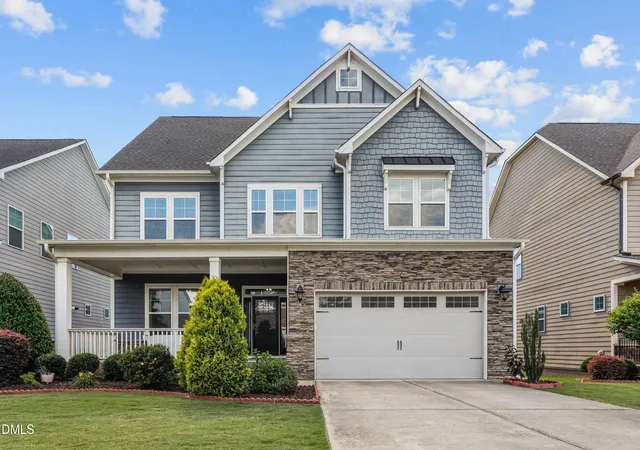 Photo 1 of Single family home for sale at 129 Tisbury Dr, Holly Springs, NC 27540 | MLS# 10172099 | Listing updated on 2026-07-21