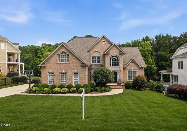 Photo 4 of Single family home for sale at 8005 Oneal Rd, Raleigh, NC 27613 | MLS# 10172369 | Listing updated on 2026-09-13