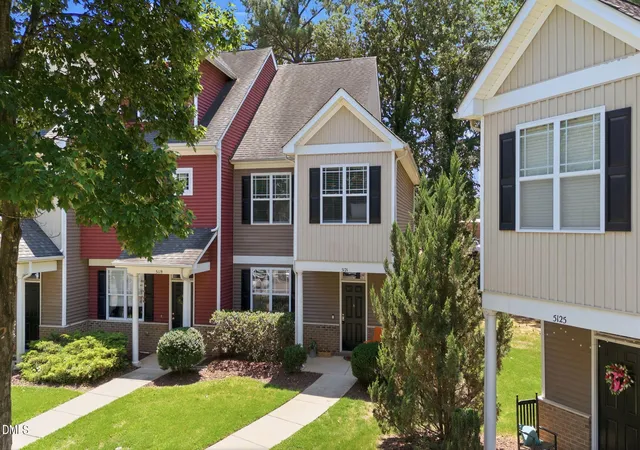 Homes for sale in Raleigh, NC | 5121 Powell Townes Wy, Raleigh, NC 27606 | MLS# 10172040