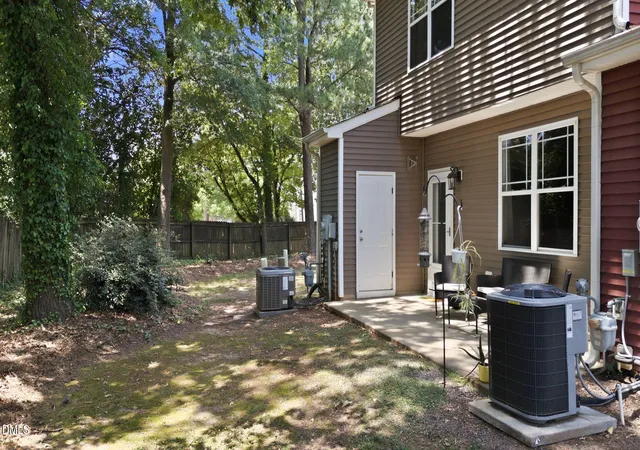 Homes for sale in Raleigh, NC | 5121 Powell Townes Wy, Raleigh, NC 27606 | MLS# 10172040
