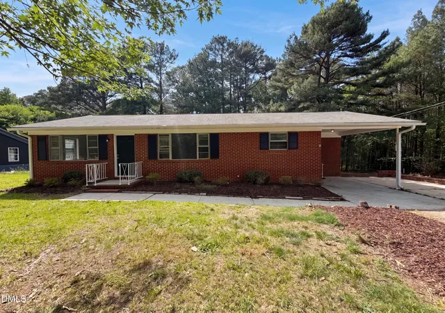 Homes for sale in Durham, NC | 2929 Tom Clark Rd, Durham, NC 27704 | MLS# 10171243
