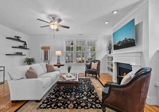 Photo 4 of Sale Pending at 109 Mearleaf Pl, Holly Springs, NC 27540 | MLS# 10171693 | Listing updated on 2026-07-18