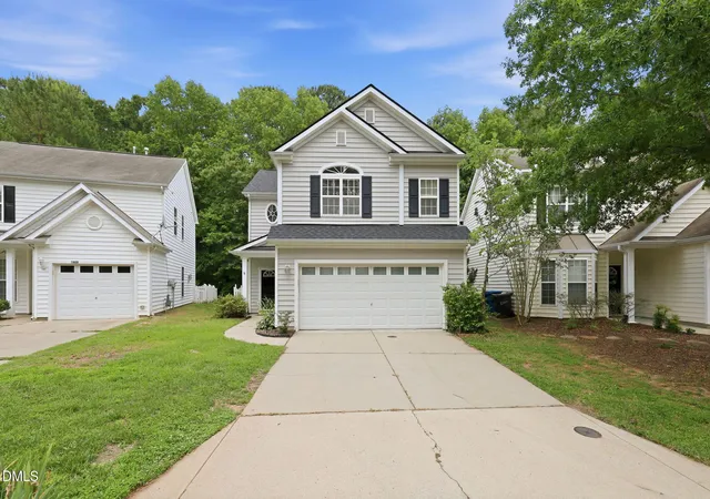 Homes for sale in Durham, NC | 1411 Crimson Creek Dr, Durham, NC 27713 | MLS# 10171253