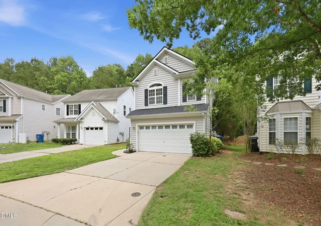 Homes for sale in Durham, NC | 1411 Crimson Creek Dr, Durham, NC 27713 | MLS# 10171253