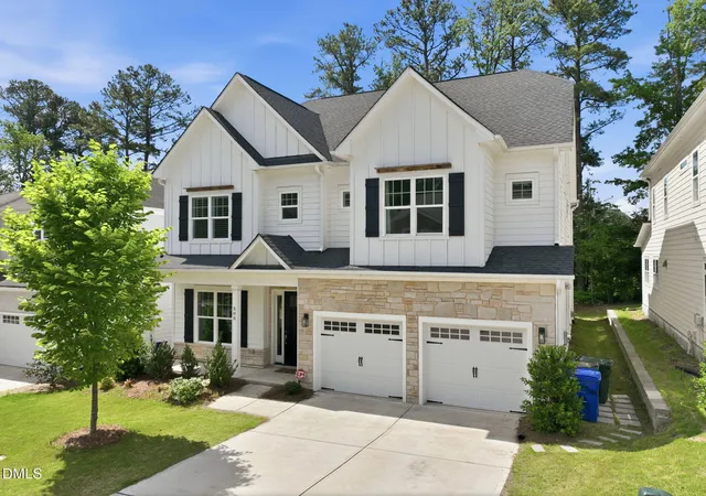 Photo 2 of Sale Pending at 505 Kings Lake Way, Durham, NC 27703 | MLS# 10171903 | Listing updated on 2026-08-30