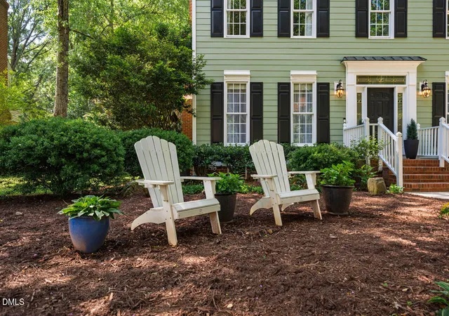Photo 4 of Single family home for sale at 107 Meadowglades Ln, Cary, NC 27518 | MLS# 10171939 | Listing updated on 2026-08-28