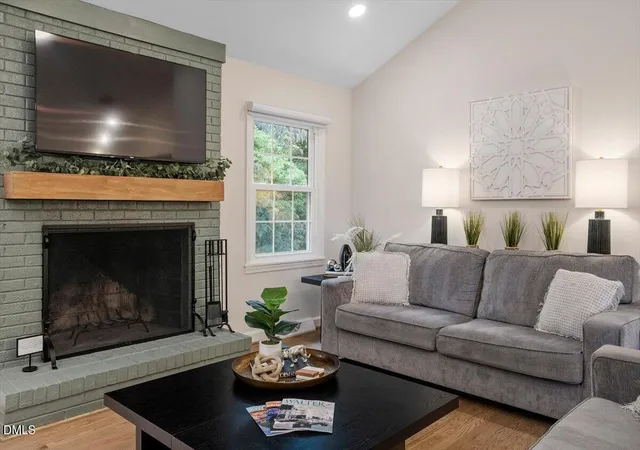 Photo 3 of Single family home for sale at 4805 Kilkenny Pl, Raleigh, NC 27612 | MLS# 10171302 | Listing updated on 2026-09-30