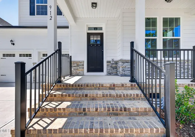 Photo 3 of Single family home for sale at 912 Bostonian Dr, Knightdale, NC 27545 | MLS# 10171310 | Listing updated on 2026-09-25
