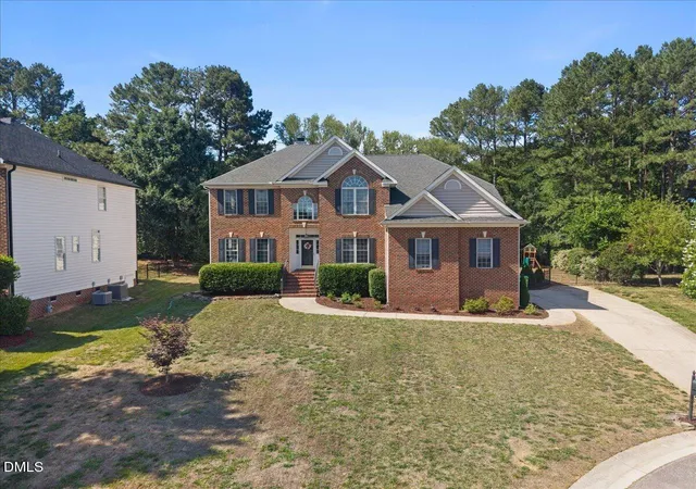 2nd image of 2817 Crystal Oaks Ln, Raleigh, NC 27614 | MLS# 10171849