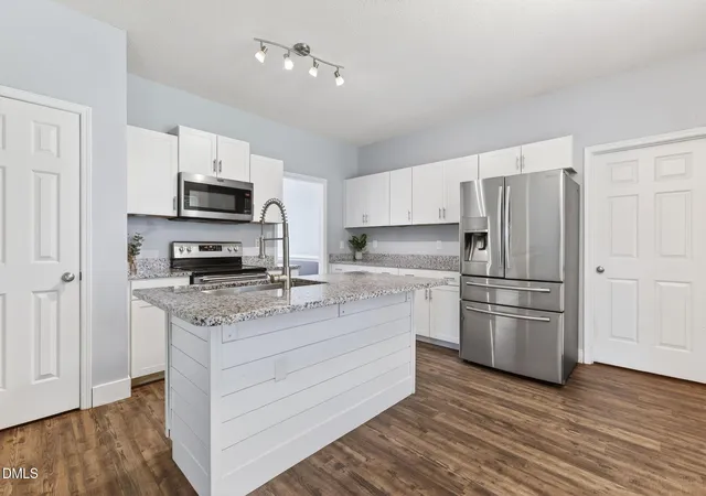 Photo 3 of Sale Pending at 209 Spearhead Pl, Clayton, NC 27520 | MLS# 10171824 | Listing updated on 2026-07-18