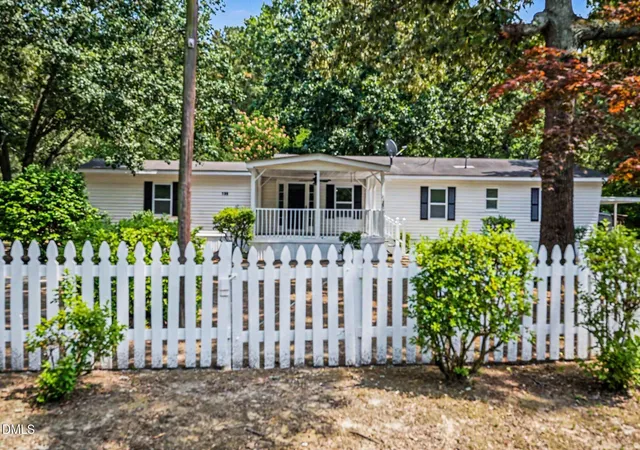 Homes for sale in Selma, NC | 135 Trails End Dr, Selma, NC 27576 | MLS# 10172155