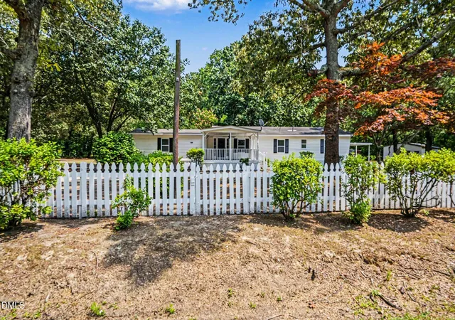 Homes for sale in Selma, NC | 135 Trails End Dr, Selma, NC 27576 | MLS# 10172155