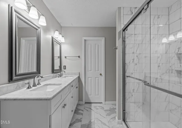 Photo 4 of Single family home for sale at 127 Gatewood Ridge Ct, Garner, NC 27529 | MLS# 10171867 | Listing updated on 2026-09-10