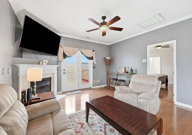 Photo 4 of Single family home for sale at 2117 Castle Pines Dr, Raleigh, NC 27604 | MLS# 10173715 | Listing updated on 2026-09-17