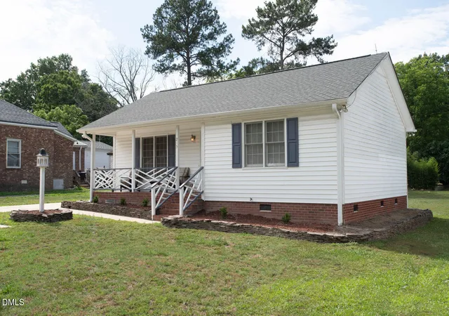 Homes for sale in Zebulon, NC | 215 E Vance St, Zebulon, NC 27597 | MLS# 10172757