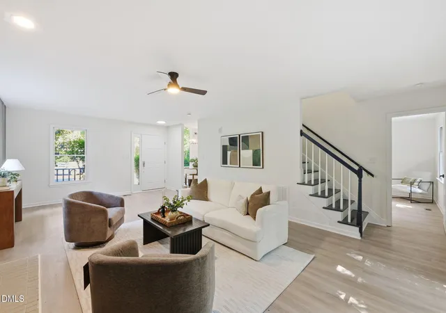 3rd image of 100 Riverbirch Pt, Carrboro, NC 27510 | MLS# 10173834