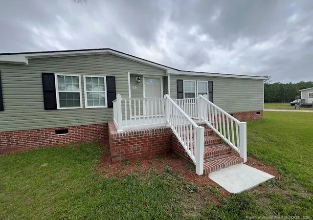 Photo 2 of Single family home for sale at 542 Red Oak Farm Rd, Tar Heel, NC 28392 | MLS# 763577 | Listing updated on 2026-07-28