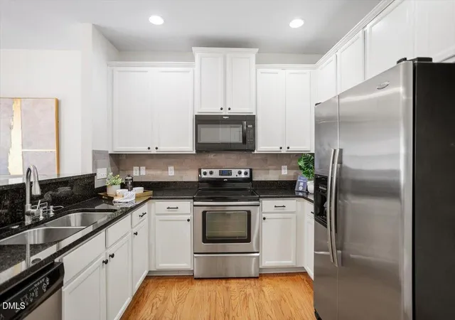 Photo 4 of Townhouse for sale at 115 Golden Meadow Ct, Durham, NC 27704 | MLS# 10171588 | Listing updated on 2026-08-18