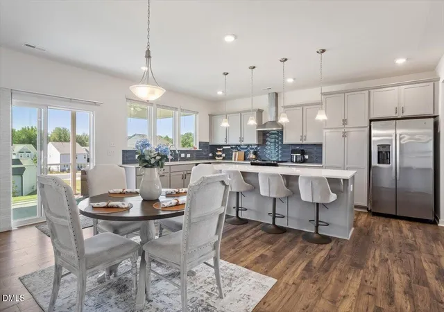 Photo 1 of Single family home for sale at 811 Bent Willow Dr, Clayton, NC 27527 | MLS# 10171764 | Listing updated on 2026-09-13