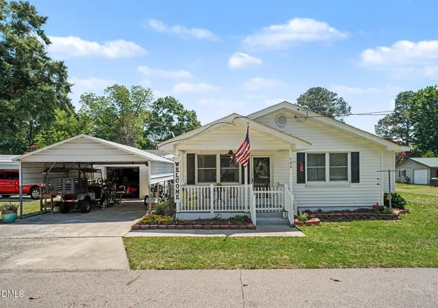 Homes for sale in Pikeville, NC | 106 N Fort St, Pikeville, NC 27863 | MLS# 10171672