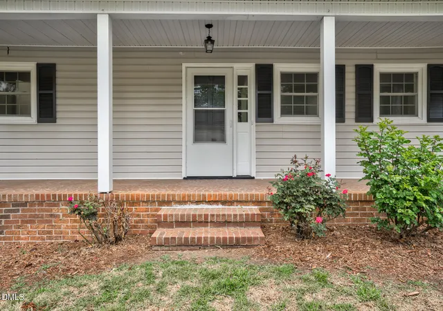 Homes for sale in Spring Hope, NC | 215 E Franklin St, Spring Hope, NC 27882 | MLS# 10174312