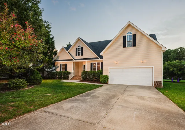 Photo 3 of Sale Pending at 111 Allie Bell Ln, Rolesville, NC 27571 | MLS# 10187189 | Listing updated on 2026-08-27