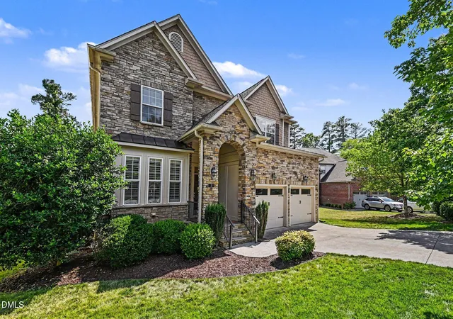 Photo 1 of Single family home for sale at 5 Teahouse Ct, Durham, NC 27707 | MLS# 10171871 | Listing updated on 2026-09-04
