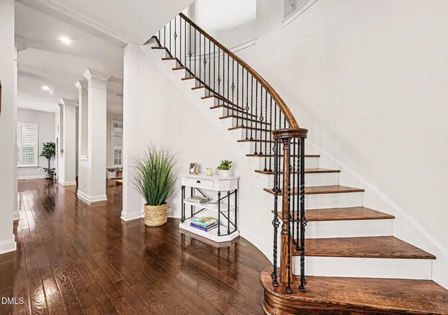 Photo 3 of Single family home for sale at 5 Teahouse Ct, Durham, NC 27707 | MLS# 10171871 | Listing updated on 2026-09-04