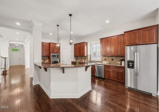 Photo 4 of Single family home for sale at 5 Teahouse Ct, Durham, NC 27707 | MLS# 10171871 | Listing updated on 2026-09-04