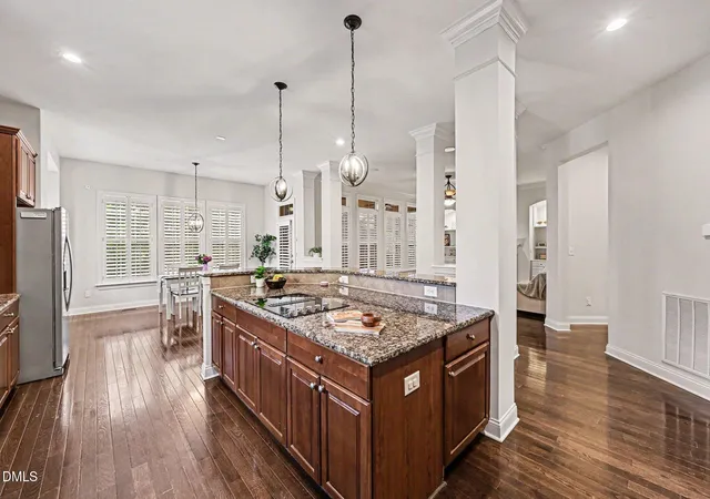 Photo 5 of Single family home for sale at 5 Teahouse Ct, Durham, NC 27707 | MLS# 10171871 | Listing updated on 2026-09-04