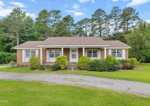 Photo 3 of Sale Pending at 647 Mallard Rd, Smithfield, NC 27577 | MLS# 10176947 | Listing updated on 2026-09-03