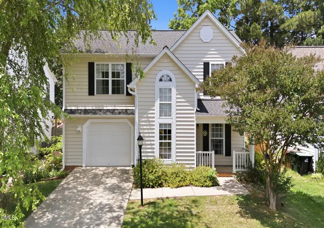 1st image of 304 Stone Hedge Ct, Holly Springs, NC 27540 | MLS# 10171917