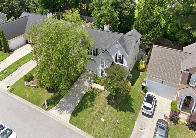 5th image of 304 Stone Hedge Ct, Holly Springs, NC 27540 | MLS# 10171917