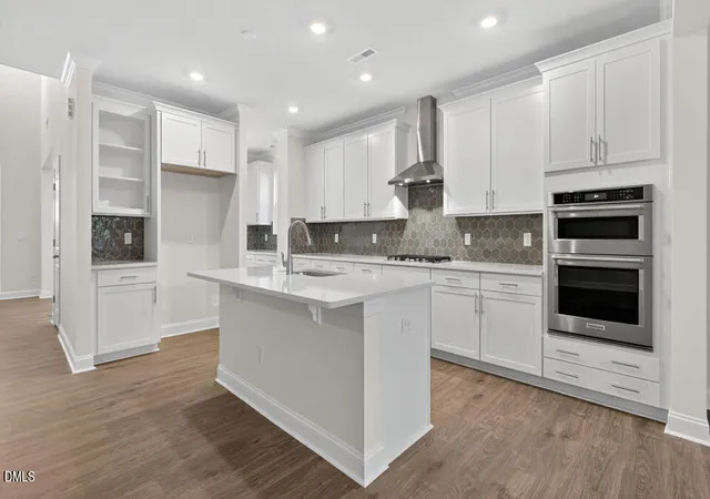 3rd image of 2356 Horton Park Dr, Apex, NC 27539 | MLS# 10171794