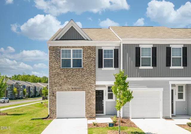 4th image of 1126 Tofino Dr, Durham, NC 27704 | MLS# 10179431