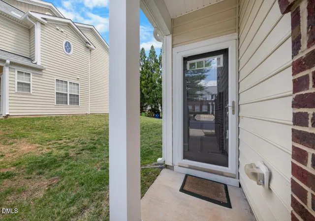 Photo 3 of Sale Pending at 7831 Silverthread Ln, Raleigh, NC 27617 | MLS# 10171979 | Listing updated on 2026-09-15
