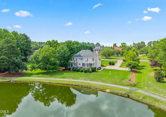 Photo 4 of Single family home for sale at 3412 Queen Ann Dr E, Clayton, NC 27527 | MLS# 10177540 | Listing updated on 2026-09-30