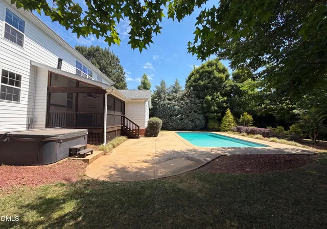 Photo 3 of Sale Pending at 4903 Homeplace Dr, Apex, NC 27539 | MLS# 10172272 | Listing updated on 2026-09-22