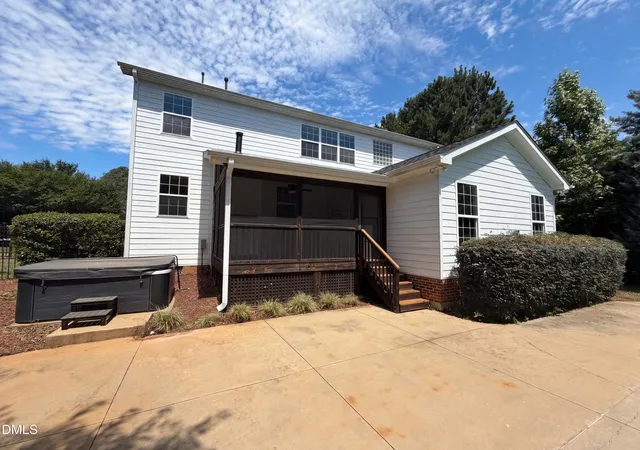 Photo 4 of Sale Pending at 4903 Homeplace Dr, Apex, NC 27539 | MLS# 10172272 | Listing updated on 2026-09-22