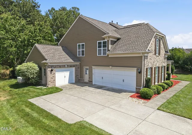 Photo 4 of Single family home for sale at 102 Alliance Cir, Cary, NC 27519 | MLS# 10172043 | Listing updated on 2026-07-18