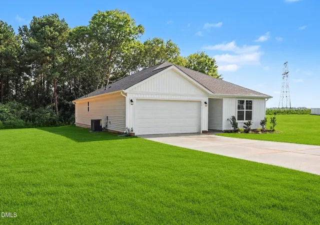 Photo 3 of Single family home for sale at 11 Baxley Dr #28, Dunn, NC 28334 | MLS# 10171980 | Listing updated on 2026-08-28