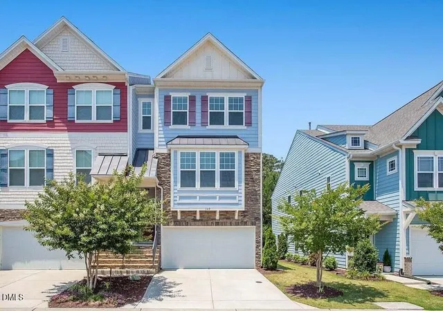 Photo 2 of Townhouse for sale at 549 Metro Sta, Apex, NC 27502 | MLS# 10172093 | Listing updated on 2026-08-30