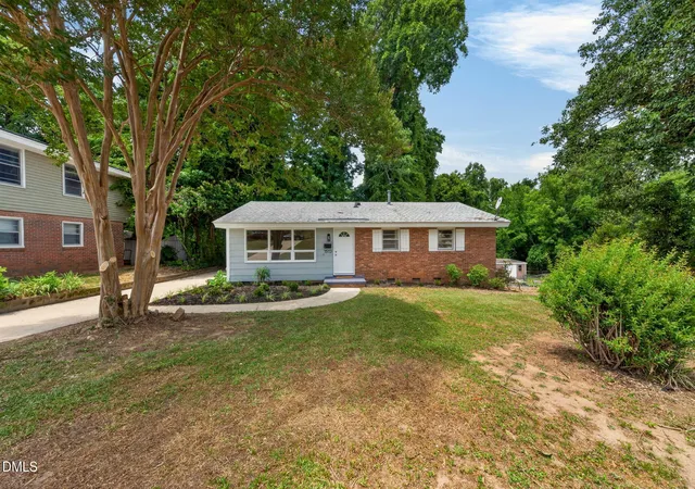 Homes for sale in Raleigh, NC | 1513 N King Charles Rd, Raleigh, NC 27610 | MLS# 10175325