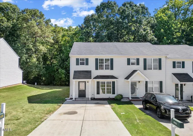 Photo 2 of Townhouse for sale at 4721 Tanglewood Oaks St, Raleigh, NC 27610 | MLS# 10172217 | Listing updated on 2026-09-18