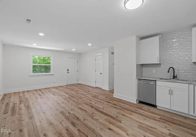 Photo 4 of Single family home for sale at 504 Tuliptree Rd, Hillsborough, NC 27278 | MLS# 10173331 | Listing updated on 2026-09-16