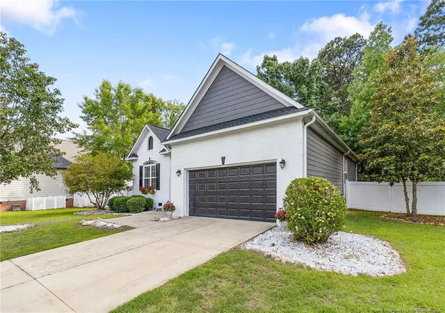 Photo 2 of Sale Pending at 327 Ridgeway Ct, Fayetteville, NC 28311 | MLS# 763868 | Listing updated on 2026-08-31